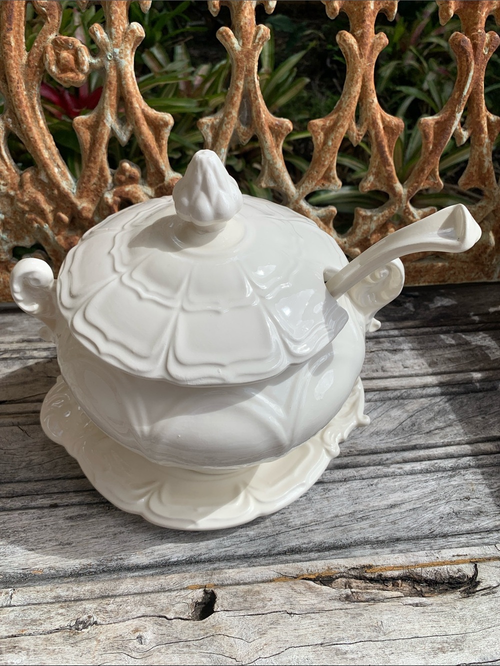Vintage White Porcelain Covered Tureen with Ladle and Underplate - Picture 12 of 16